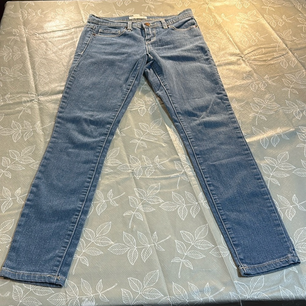 Ladies Forever 21 Skinny Jeans.